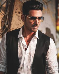 अपना करियर चमकाने के लिए इन बॉलीवुड हस्तियों ने लिया टीवी का सहारा, फिर भी रहे फेल