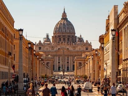 world top 10 church list know full details including vatican city Top 10 Church: உலகிலேயே மிகப்பெரிய டாப் 10 தேவாலயங்கள் இதுதான்...! பிரம்மாண்ட தேவாலயங்களின் பட்டியல்..