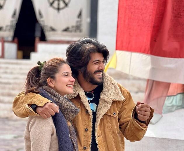 पोलिसांनी तुनिषाच्या आईच्या तक्रारीवरुन शिजानविरोधात गुन्हा दाखल केला आहे.