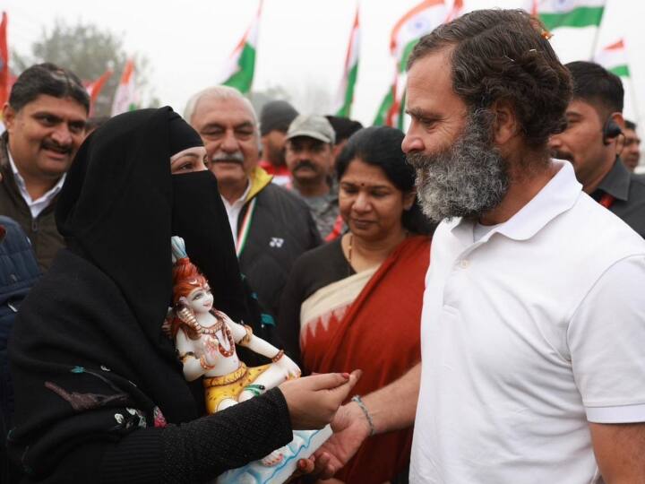 Congress Bharat Jodo Yatra in Delhi Rahul Gandhi Attack on BJP And RSS over Hate Politics Bharat Jodo Yatra: 'देश में मोहब्बत है, लेकिन BJP-RSS फैला रहे डर और नफरत', राहुल गांधी ने फिर साधा निशाना