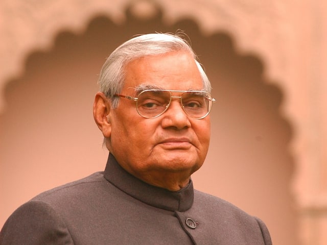 Atal Bihari Vajpayee Birth Anniversary Pinnacle Of Politics Visionary  Energetic Speaker Statesman Pioneer | Atal Bihari Vajpayee Birth  Anniversary: राजनीति के शिखर पुरुष, युगदृष्टा, ओजस्वी वक्ता..धुर ...