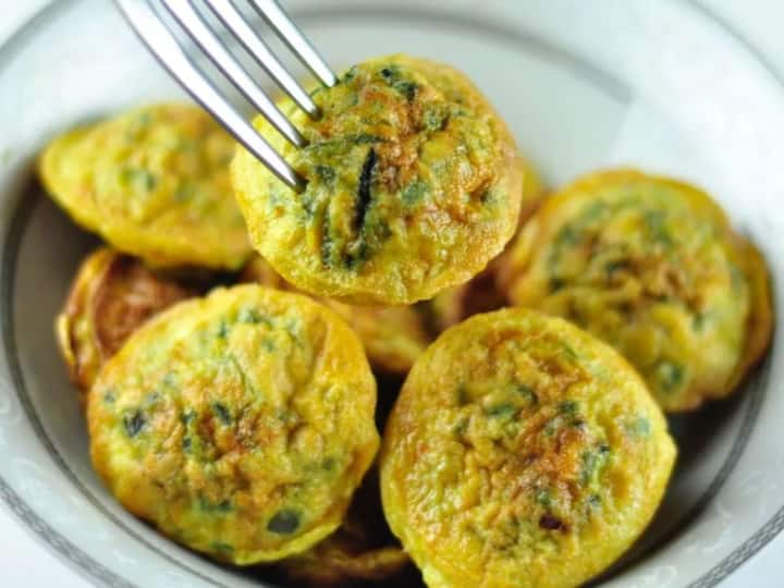 Egg Ponganalu Recipe in Telugu Telugu Recipes: కోడిగుడ్డుతో గుంతపొంగనాలు, పిల్లలకు బెస్ట్ అల్పాహారం