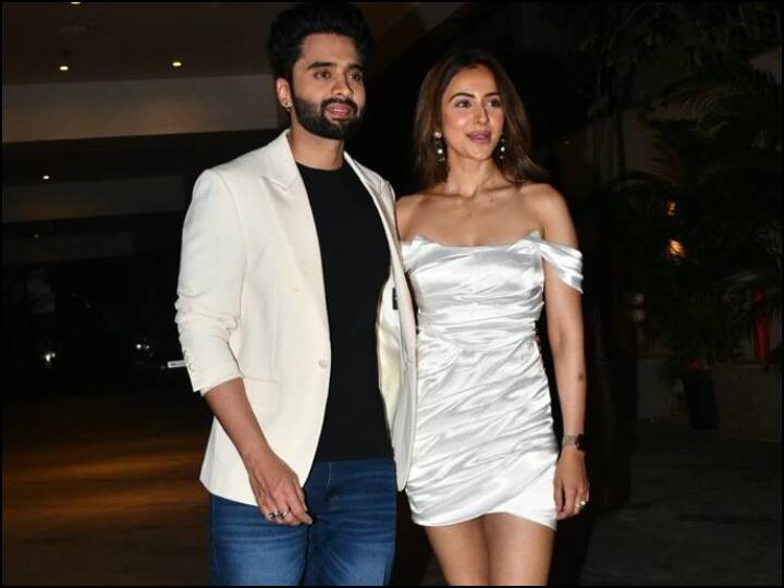 Rakul Preet Singh-Jacky Bhagnani Pics: एक्‍टर और डायरेक्‍टर जैकी भगवानी ने 24 दिसंबर को अपना 38वां जन्मदिन सेलिब्रेट किया. इस मौके पर उनकी गर्लफ्रेंड और एक्ट्रेस रकुल प्रीत सिंह भी नजर आईं.