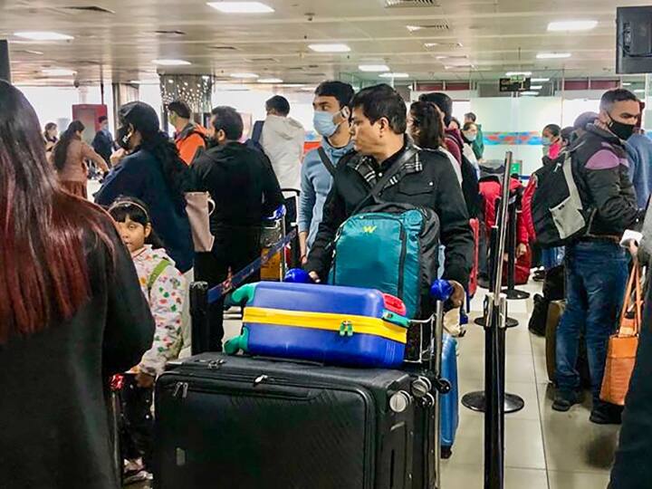 Coronavirus Delhi Approx 25000 Travellers Arrive At IGI Airport out of which 500 Random Passengers Tested For COVID 19 Coronavirus: कोरोना के खतरनाक वेरिएंट B.7 को लेकर IGI एयरपोर्ट पर अलर्ट, सैकड़ों यात्रियों की रैंडम टेस्टिंग