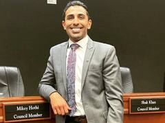 Mikey Hothi: ਕੈਲੀਫੋਰਨੀਆ ਦਾ ਪਹਿਲਾ ਸਿੱਖ ਮੇਅਰ ਬਣਿਆ, ਪੰਜਾਬੀ ਮੂਲ ਦੇ ਮਿਕੀ ਹੋਥੀ ਬਣੇ ਲੋਡੀ ਸਿਟੀ ਕੌਂਸਲ ਦੇ ਸਰਵੇਅਰ