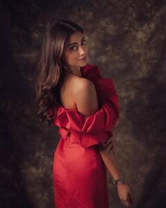 Shriya Saran: ஜிங்கிள் பெல்ஸ் ஜிங்கிள் பெல்ஸ்...நடிகை ஸ்ரேயாவின் கிறிஸ்துமஸ் போட்டோஷூட் !