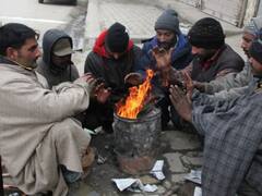 कश्मीर घाटी में बढ़ी ठंड, 30 दिसंबर तक बादल छाए रहने की है संभावना