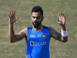 हैंड शेक विवाद के बाद विराट कोहली ने सौरव गांगुली को इंस्टाग्राम पर किया अनफॉलो, सामने आई हैरान करने वाली रिपोर्ट