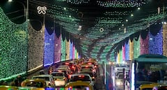 Park Street : উৎসবের সব রাস্তা মিশল পার্ক স্ট্রিটে, ভিড়ের চোটে বন্ধ থাকল অ্যালান পার্ক