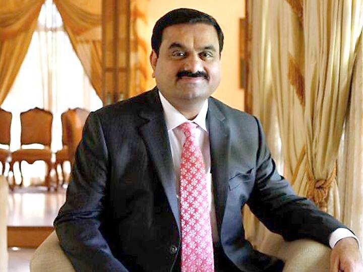 The world 20 richest list only four people including Gautam Adani wealth increased this year 15 suffered huge losses Bloomberg Billionaires Index:  इस साल टॉप 20 अमीरों में से गौतम अडानी समेत सिर्फ पांच की बढ़ी दौलत, 15 को हुआ भारी नुकसान  