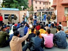 नकल कराने वालों के खिलाफ रासुका लगाने की तैयारी, नकल विरोधी कानून को और सख्त बनाने के संकेत