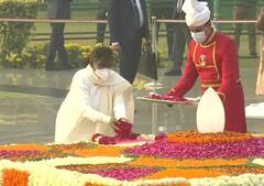 Atal Bihari Vajpayee : अटल बिहारी वाजपेयी यांची 98वी जयंती; राष्ट्रपती द्रौपदी मुर्मू, पंतप्रधान मोदींसह 'या' नेत्यांनी वाहिली श्रद्धांजली