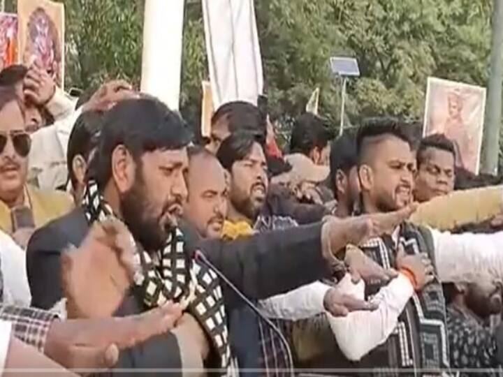 'मैं अपनी आखिरी सांस तक लड़ता रहूंगा, जब तक देश नशे से मुक्त नहीं हो जाता'- बोले केंद्रीय राज्यमंत्री minister kaushal kishor started drug free country campaign appealing do not take liquor on new year celebration 'मैं अपनी आखिरी सांस तक लड़ता रहूंगा, जब तक देश नशे से मुक्त नहीं हो जाता'- बोले केंद्रीय राज्यमंत्री