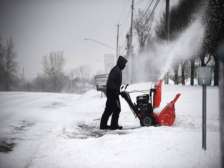 US Winter Storm people die as bone-chilling cold continues flights canceled airports Christmas Montana Buffalo US Winter Storm: 28 Killed In Bone-Chilling Cold, Thousands Lose Power As Bomb Cyclone Wreaks Havoc