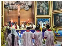 क्रिसमस पर इंदौर के गिरजाघरों में मनाया गया ख्रीस्त जन्मोत्सव, कई जगहों पर निकाले गए जुलूस