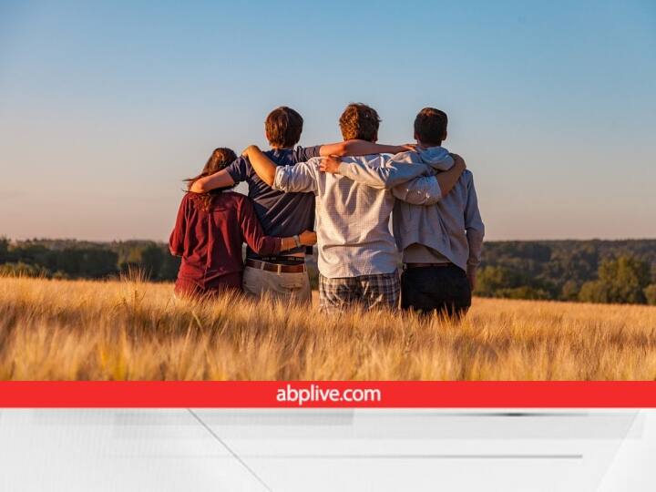 इन 5 राशि के लोग हर परिस्थितियों में लोगों का साथ देते हैं. इन राशि के लोग जिसकी भी जिंदगी में होते हैं उन्हें कभी भी अकेलापन महसूस नहीं होता है. आइए जानते हैं इन राशि के लोगों के बारे में