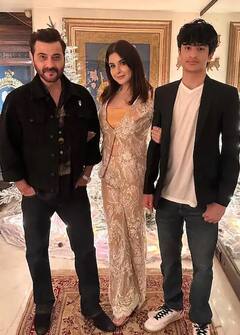 Maheep Kapoor : કપૂર ફેમિલીએ સાથે મળી સેલિબ્રેટ કરી ક્રિસમસ, અનિલ કપૂરનો બર્થ-ડે પણ ઉજવ્યો