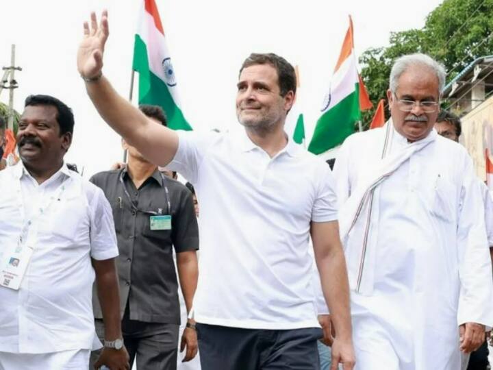 कांग्रेस नेता राहुल गांधी ने भारत जोड़ो यात्रा की शुरुआत तमिलनाडु के कन्याकुमारी से 7 सितंबर से की थी. उस दौरान राहुल गांधी क्लीन शेव में थे.