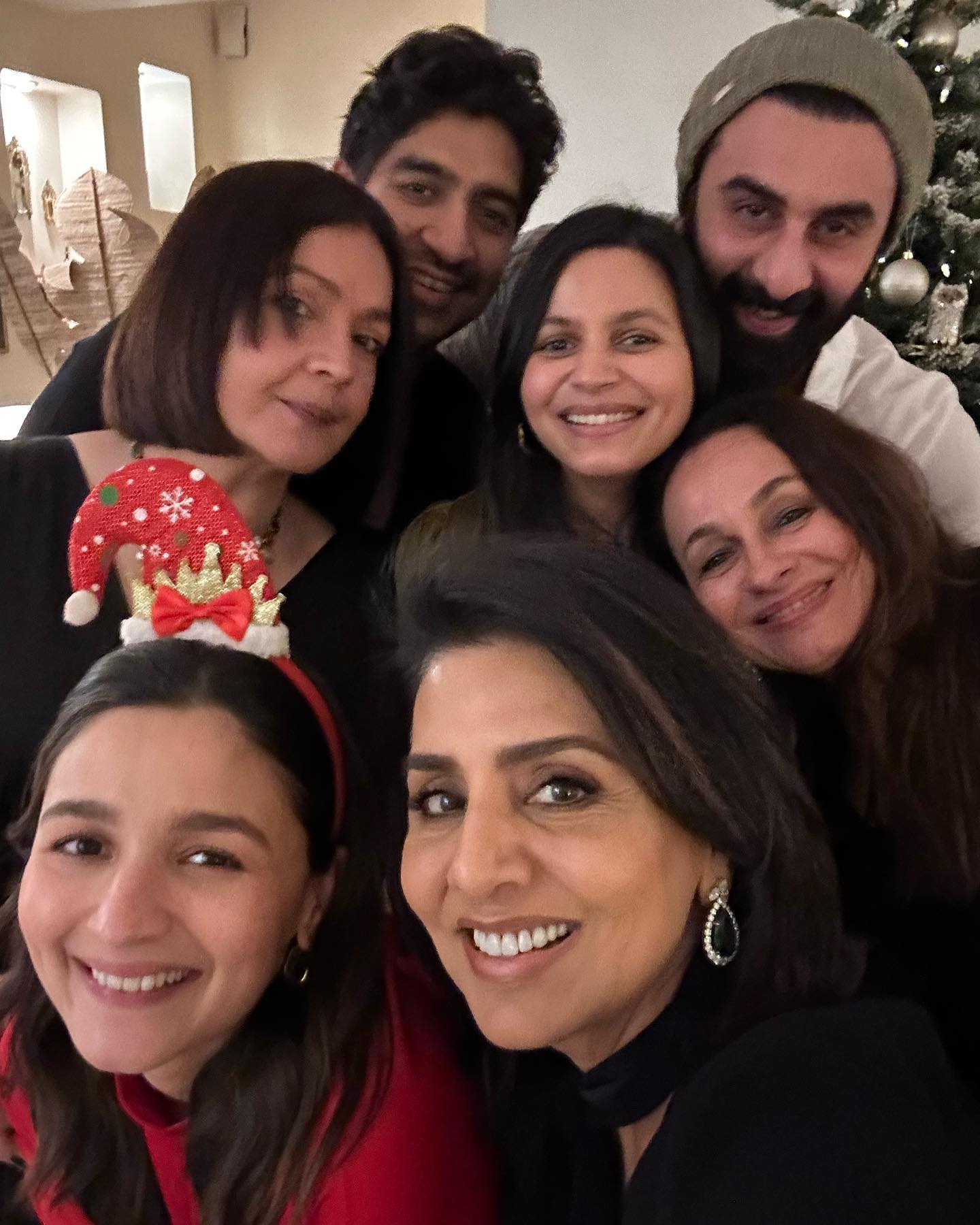 Kapoor Family Celebrates Christmas! See Pictures - News18