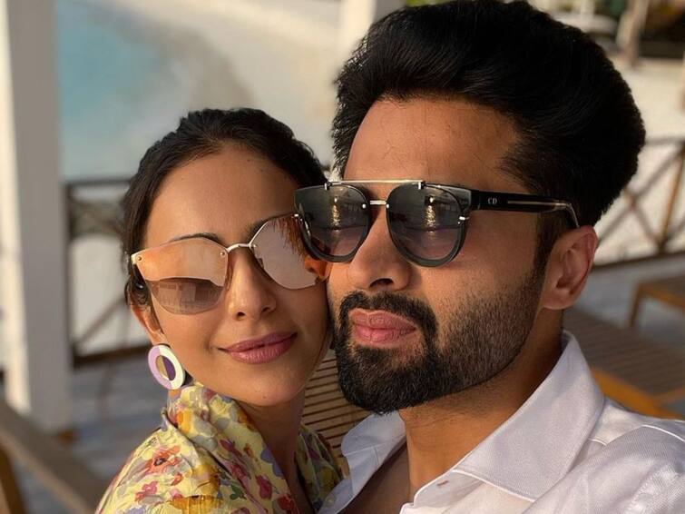 Rakul Preet Singh wishes her boyfriend Jackky Bhagnani Happy Birthday via Instagram Post says He is the best gift that she got for Christmas Rakul Preet Singh: ’நீ எனக்கு சாண்டா கொடுத்த பரிசு..’ காதலனுக்கு பிறந்தநாள் வாழ்த்து தெரிவித்த ரகுல்..!