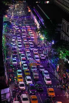 Christmas 2022: বছরশেষের রঙিন দিন, বড়দিন উপলক্ষে সেজে উঠল শহর থেকে দেশ