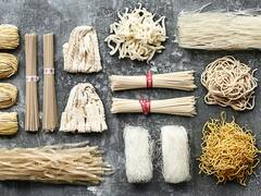 सिर्फ चाउमीन ही नहीं... दुनिया भर में इतने तरह के खाए जाते हैं नूडल डिश, क्या आपने चखा है इन सभी का स्वाद