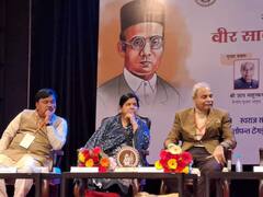 मध्य प्रदेश की मंत्री उषा ठाकुर ने लोगों से की शस्त्र लाइसेंस लेने की अपील, कहा- कुर्सी टेबल लेते हो मगर...