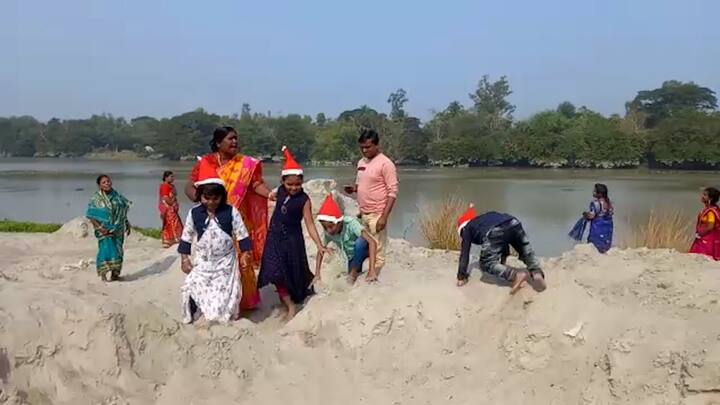 আজ বড়দিন। বিশেষ দিনটি কি আর ঘরে বসে কাটাতে ভাল লাগে কারও। তাই পর্যটনকেন্দ্রগুলোতে ভিড় বেড়েছে সকাল থেকেই।