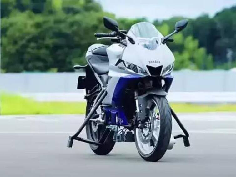 yamaha previews self balancin tech for motorcycles Yamaha Electric R3: யமஹா எலெக்ட்ரிக் பைக்கில் இடம்பெற உள்ள உயிர் காக்கும் புதிய அம்சம்..! இதை படிங்க முதல்ல..