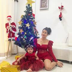 Christmas 2002: क्रिसमस पार्टी में बेटी जियाना के साथ ट्विनिंग करती दिखीं Charu Asopa, सामने आईं खूबसूरत तस्वीरें