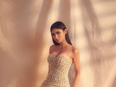 PHOTO: मौनी रॉयच्या हॉट लूकने पुन्हा वेधले लक्ष, पाहा नवं फोटोशूट!