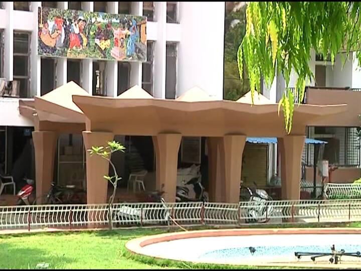 आमदार निवासाचं नाव जरी आमदार निवास असं असल आणि ते फक्त विधिमंडळाच्या हिवाळी अधिवेशनाच्या पंधरा-वीस दिवसांच्या कालावधीसाठी आमदारांच्या वापरासाठी येत असला तरी उर्वरित साडेअकरा महिने राज्यभरातील विविध आमदारांच्या मतदारसंघातून नागपुरात शासकीय, प्रशासकीय, वैद्यकीय, शैक्षणिक आणि इतर अनेकविध कारणांनी येणाऱ्या सामान्य जनतेसाठी ते एक हक्काचा निवारा आहे.