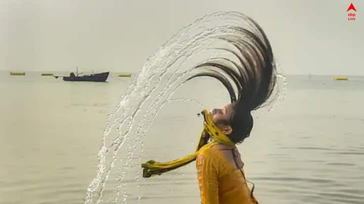 কোভিডের এই ভ্যারিয়েন্ট নিয়ে বেশ চিন্তায় স্বাস্থ্য দফতর। সবথেকে বড় কথা বুস্টার ডোজ কতজন এখনও পাননি ? প্রশ্নটা রয়েই গিয়েছে। যদিও এই প্রশ্নের মধ্যেই তেইশ সালের প্রথম সপ্তাহে শুরু হতে চলেছে গঙ্গা সাগর মেলা।