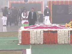 In Pics: भारत जोड़ो यात्रा में रोचक मोड़, अटल बिहारी वाजपेयी की समाधि पर पहुंचे राहुल गांधी, दी श्रद्धांजलि