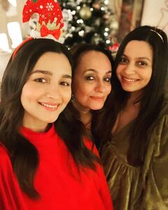 Christmas 2022: क्रिसमस पर रणबीर कपूर ने आलिया भट्ट पर जमकर लुटाया प्यार, सामने आईं दिल को छू जाने वालीं ये तस्वीरें