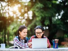 हायर एजुकेशन के लिए सरकार बेटियों को दे रही हर महीने रकम, जानिए कैसे करें अप्लाई 