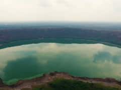 PHOTO : लोणार सरोवराची पाणी पातळी का वाढली?