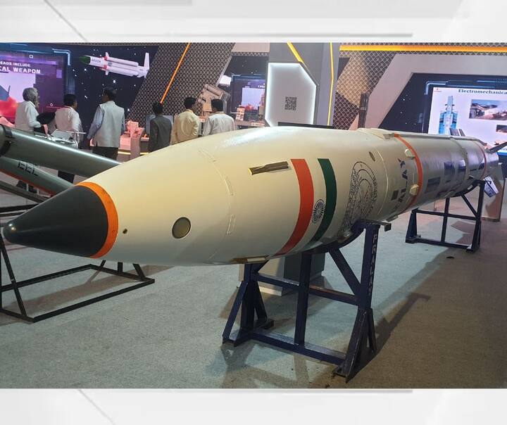 याच पार्श्वभूमीवर आता भारताकडून पाकिस्तान (Pakistan) आणि चीनच्या (China) सीमेवर ‘प्रलय’ हे शक्तिशाली बॅलेस्टिक क्षेपणास्त्र तैनात करण्यात येणार आहे.