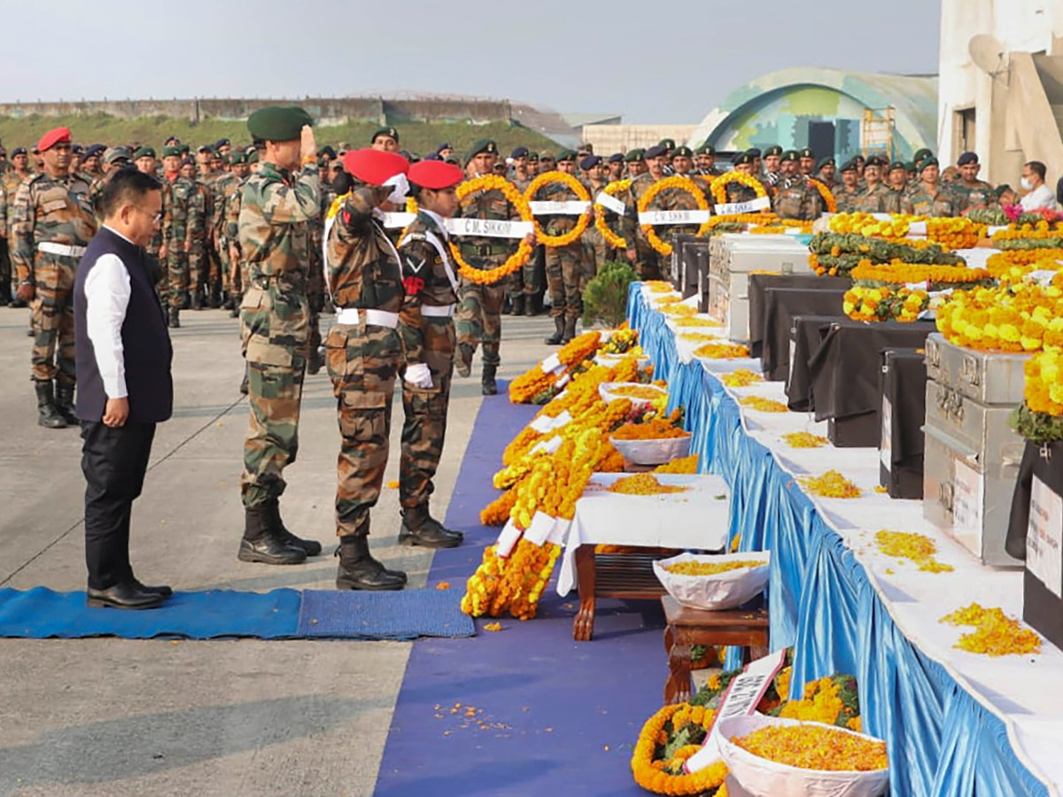 8 Soldiers Killed In Sikkim Accident Cremated With Full State Honours ...