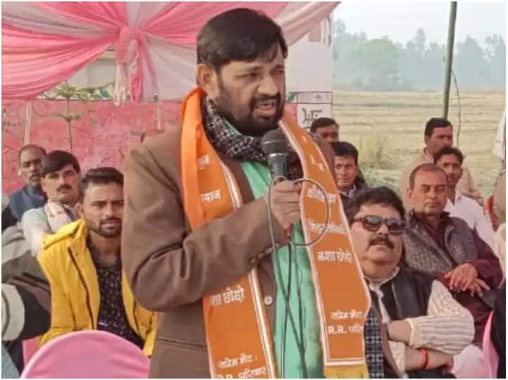 Union minister Kaushal Kishore appeal people not to get their daughters married to alcoholics  'दारुड्यांशी मुलीचं लग्न करु नका, माझा मुलगा दारुमुळं गेला अन्...', केंद्रीय मंत्री कौशल किशोर यांची आपबीती