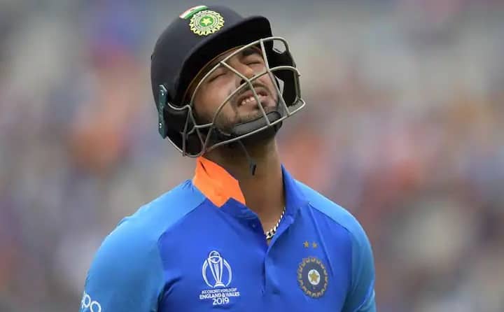 Rishabh Pant: wicketkeeper pant set to be out from IND Vs SL t20 series Rishabh Pant: હવે ઋષભ પંતને ટીમમાંથી પડતો મુકવાનો પ્લાન, જાણો કઇ સીરીઝમાંથી થઇ શકે છે બહાર