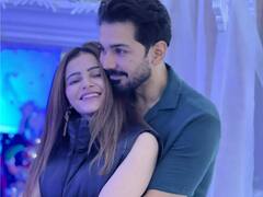 Rubina Dilaik Photos: क्रिसमस पर पति के साथ कोजी हुईं रुबीना दिलैक, देखिए एक्ट्रेस के सेलिब्रशन की खास तस्वीरें