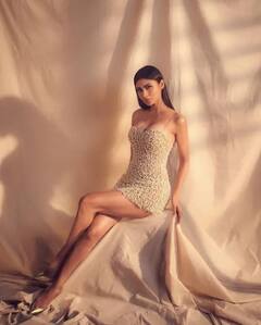Mouni Roy ਦੇ ਸਟਾਇਲ ਨੇ ਬਣਾਇਆ ਸਭ ਨੂੰ ਦੀਵਾਨਾ, ਤੁਸੀਂ ਵੀ ਕਰ ਸਕਦੇ ਹੋ ਅਜਿਹਾ ਸਟਾਇਲ