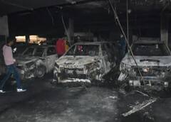 Delhi Fire : ਪਾਰਕਿੰਗ 'ਚ ਖੜ੍ਹੀਆਂ 21 ਗੱਡੀਆਂ ਸੜ ਕੇ ਹੋਈਆਂ ਸੁਆਹ