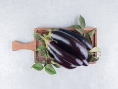 Brinjal Health benefits: हार्ट से जुड़ी बीमारियों की संभावनाओं को कम करता है बैंगन, आज से ही खाना शुरू कर दें