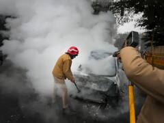 Delhi Fire : ਪਾਰਕਿੰਗ 'ਚ ਖੜ੍ਹੀਆਂ 21 ਗੱਡੀਆਂ ਸੜ ਕੇ ਹੋਈਆਂ ਸੁਆਹ