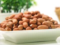 వేరుశెనగ పలుకులు తినడం వల్ల బరువు పెరుగుతారా? తగ్గుతారా?