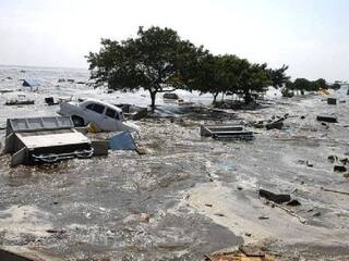 Tsunami Day: சூறாவளியாய் சுழட்டி எடுத்த சுனாமி...! 18 ஆண்டுகளாகியும் துடைக்க முடியாத துயரம்: இன்று நினைவு தினம்...!