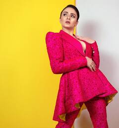 Amruta Khanvilkar: अमृता खानविलकरचा हटके अंदाज; फोटोवरुन नजर हटणार नाही