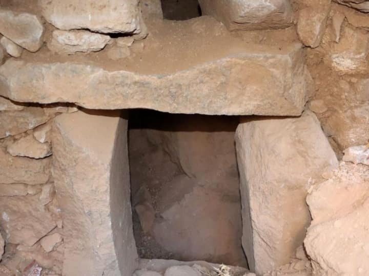 Turkey archaeologists team found Ancient temple near tomb Van district of eastern Turkey Turkey News: तुर्की में मकबरे के पास मिला प्राचीन मंदिर, देखने वाले रह गए दंग! जानिए क्या है पूरा मामला